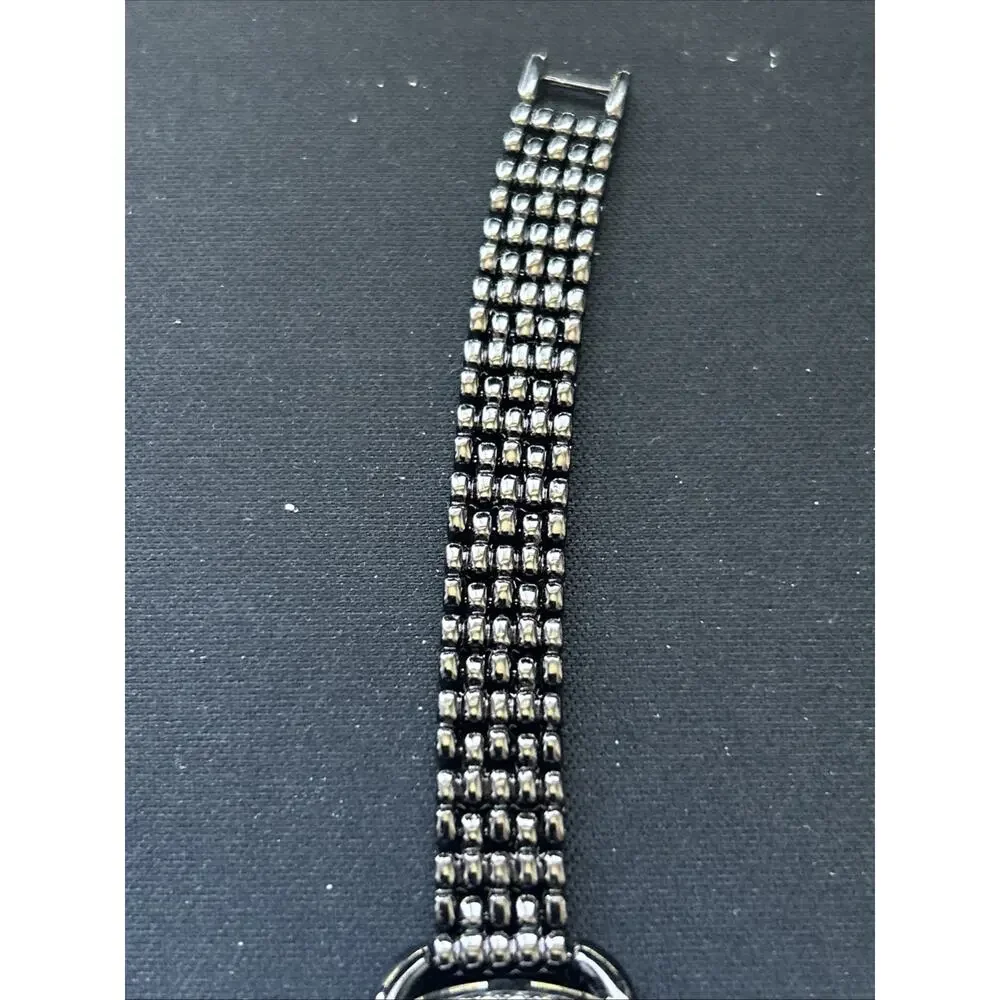 Shengke Black Dial And Case Women’s Quartz Watch